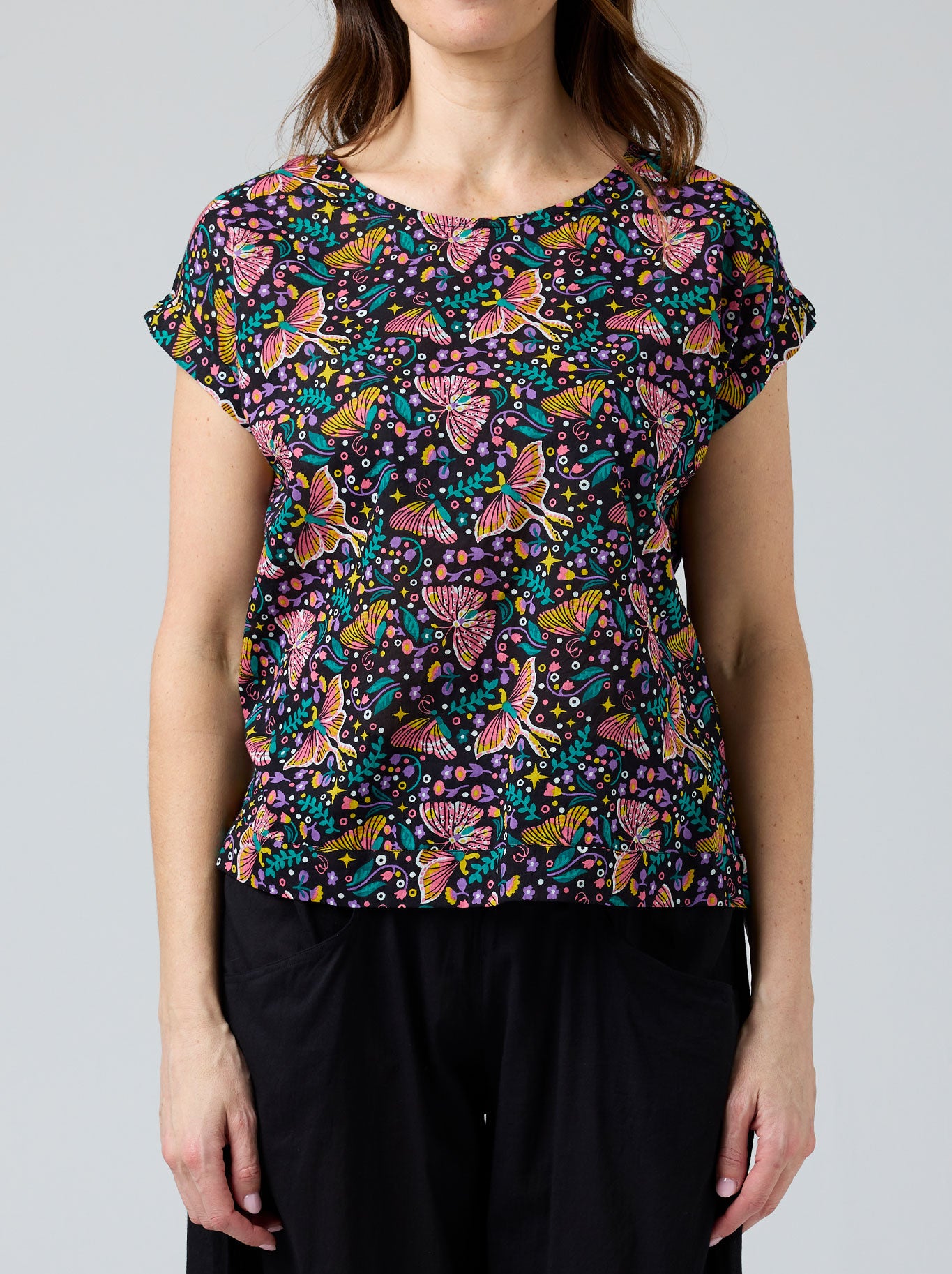 CAKE VICKY ROUND NECK