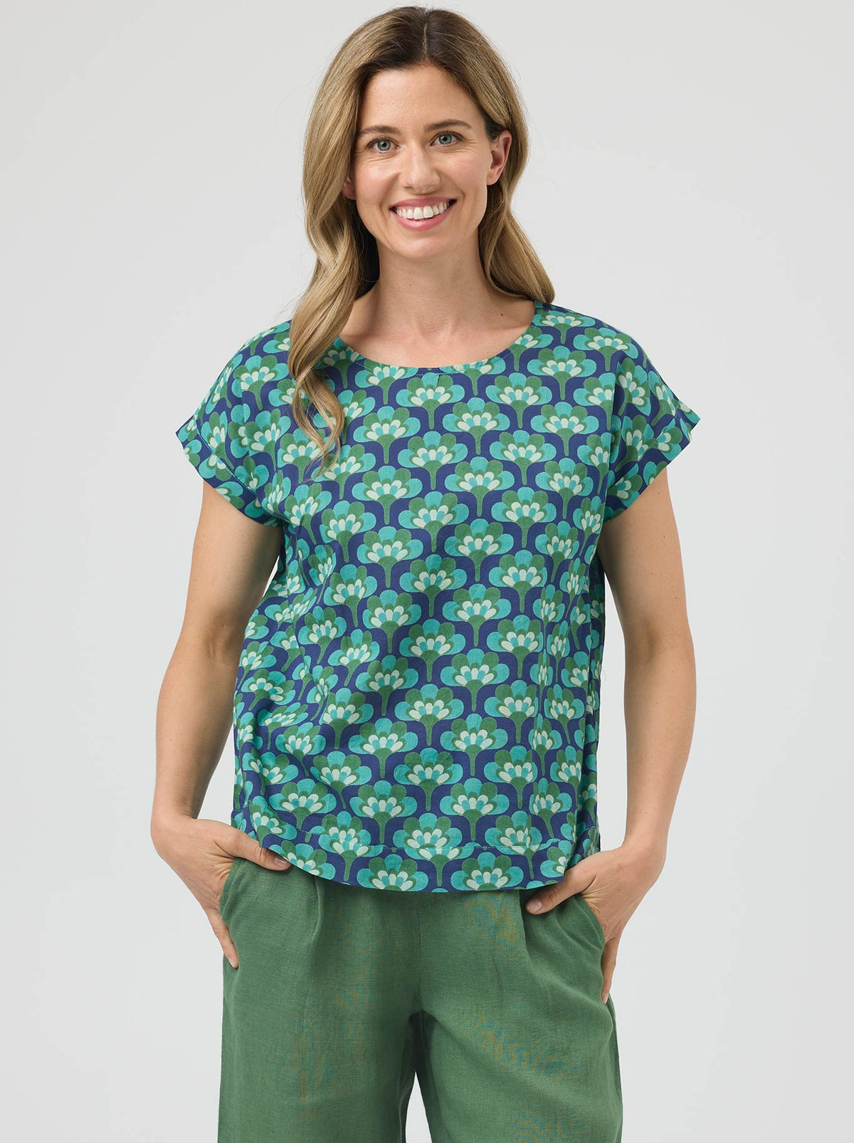CAKE VICKY ROUND NECK