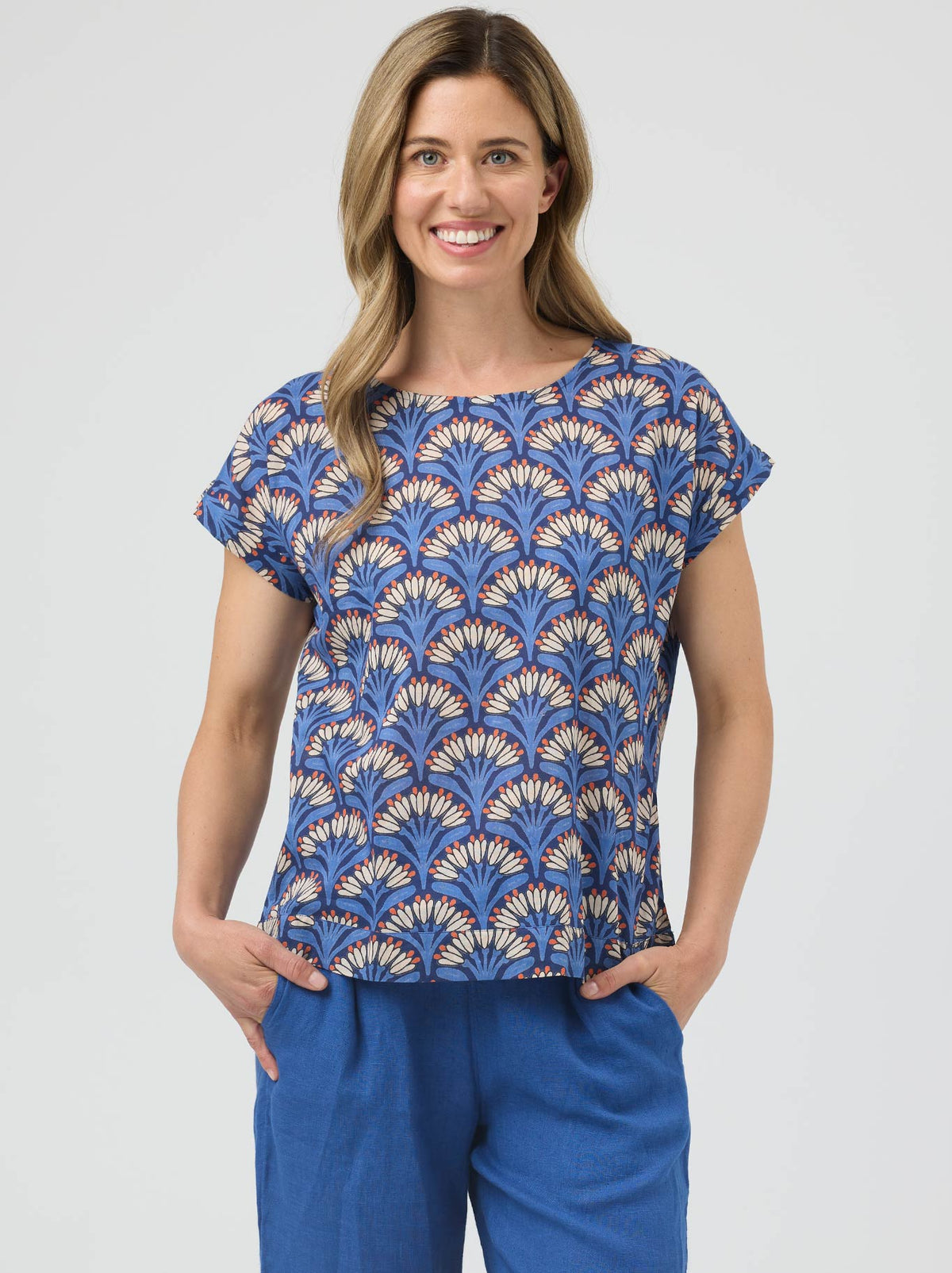 CAKE VICKY ROUND NECK