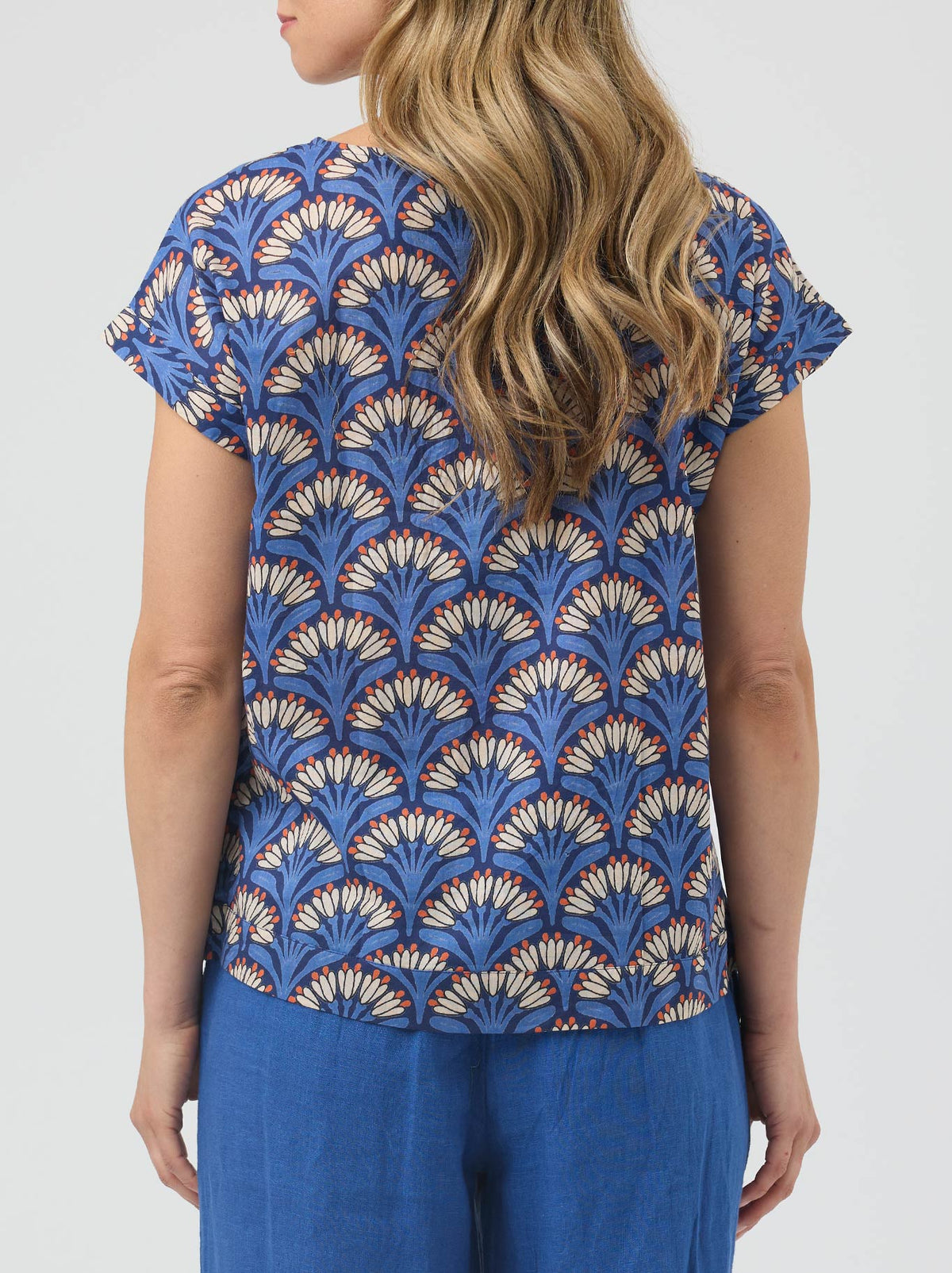 CAKE VICKY ROUND NECK