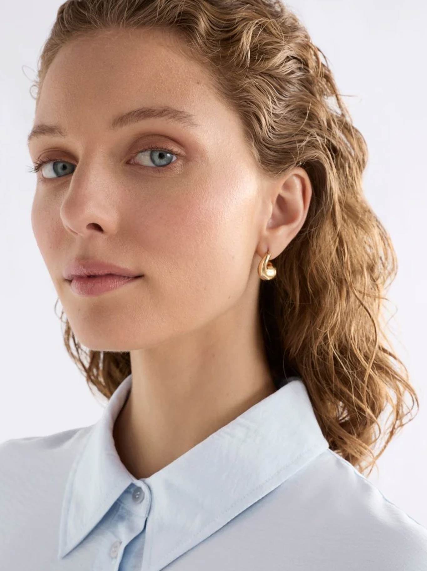 ELK AISEM MINI HOOP EARRING