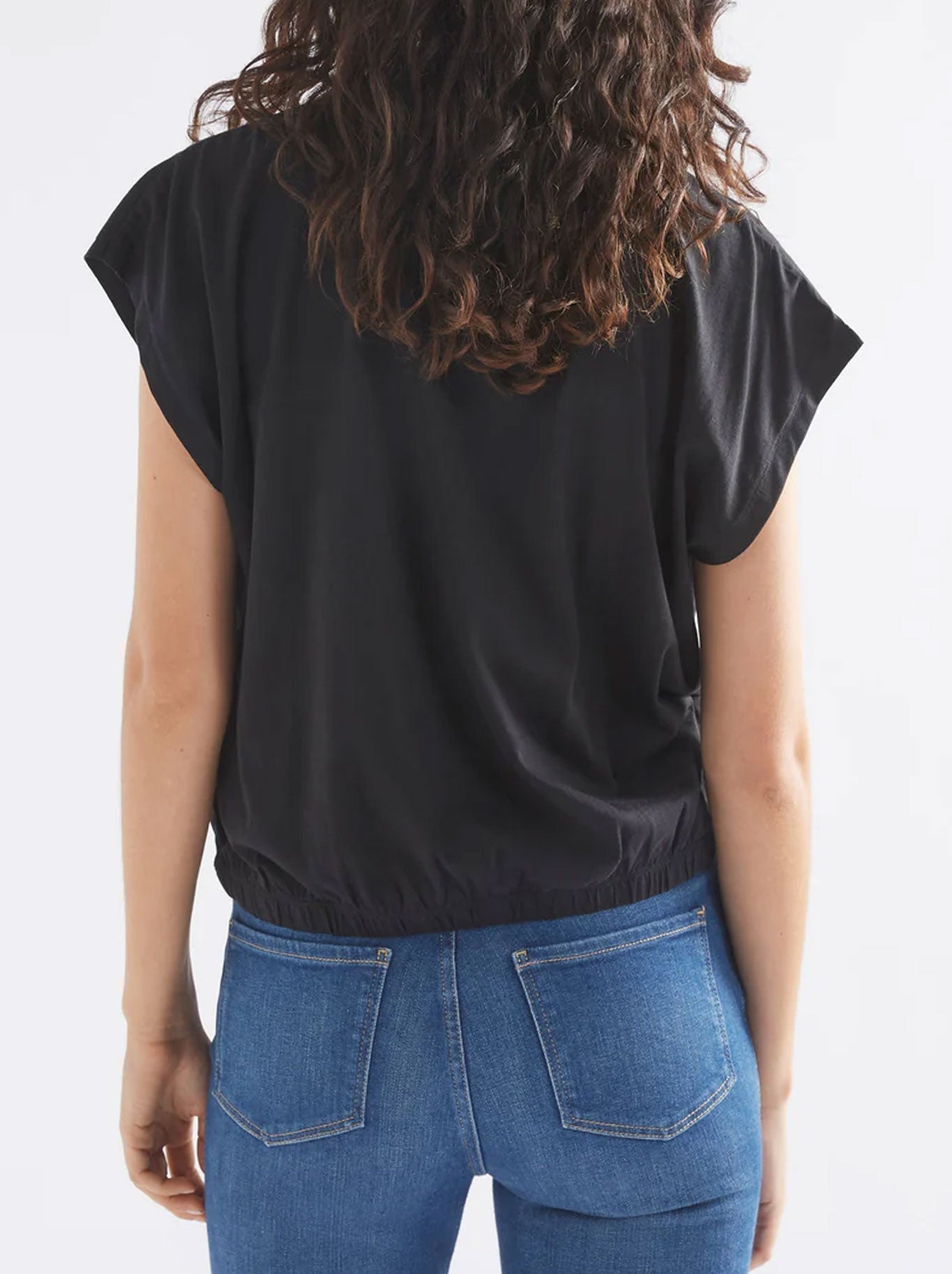 ELK KRUIS TEE
