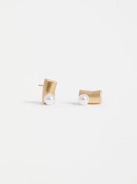 ELK AHAS STUD EARRING