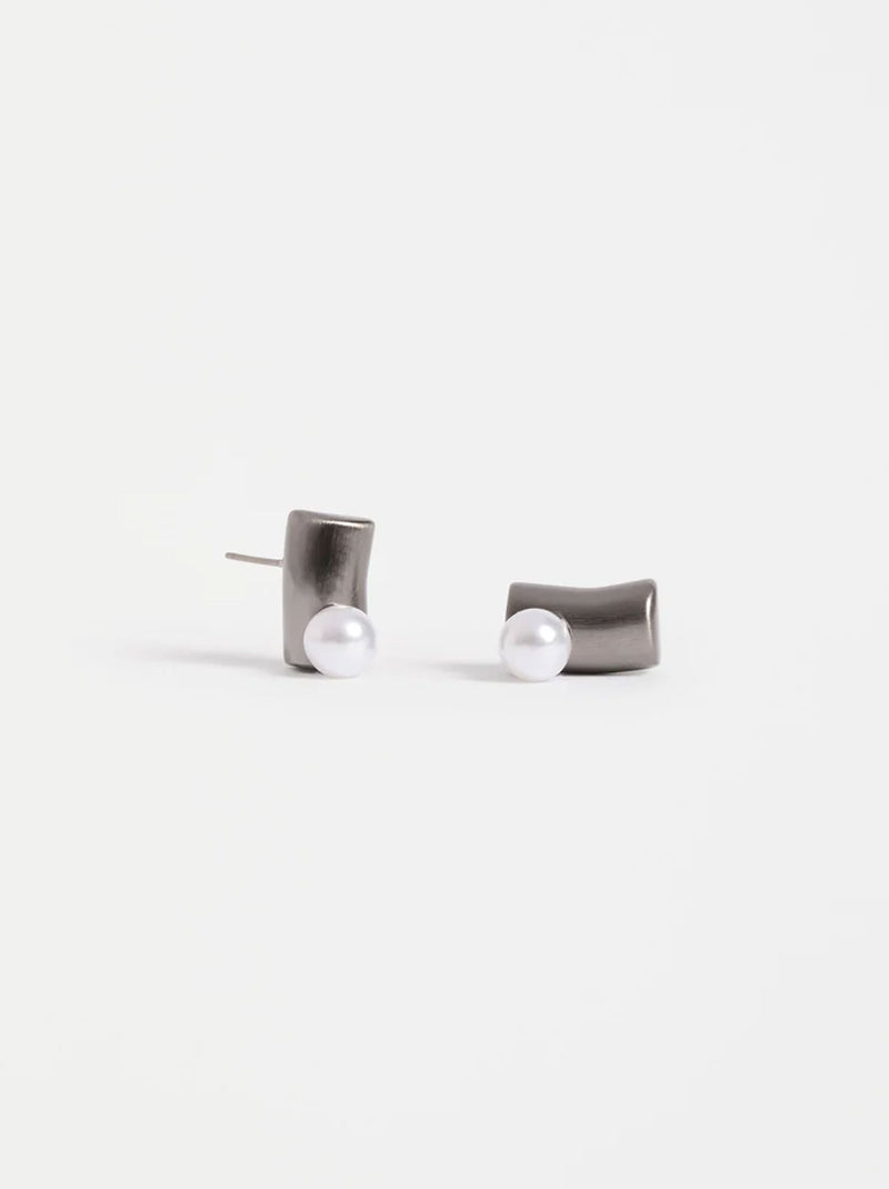 ELK AHAS STUD EARRING