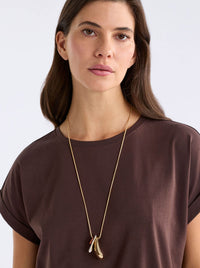ELK ATUR PENDANT NECKLACE