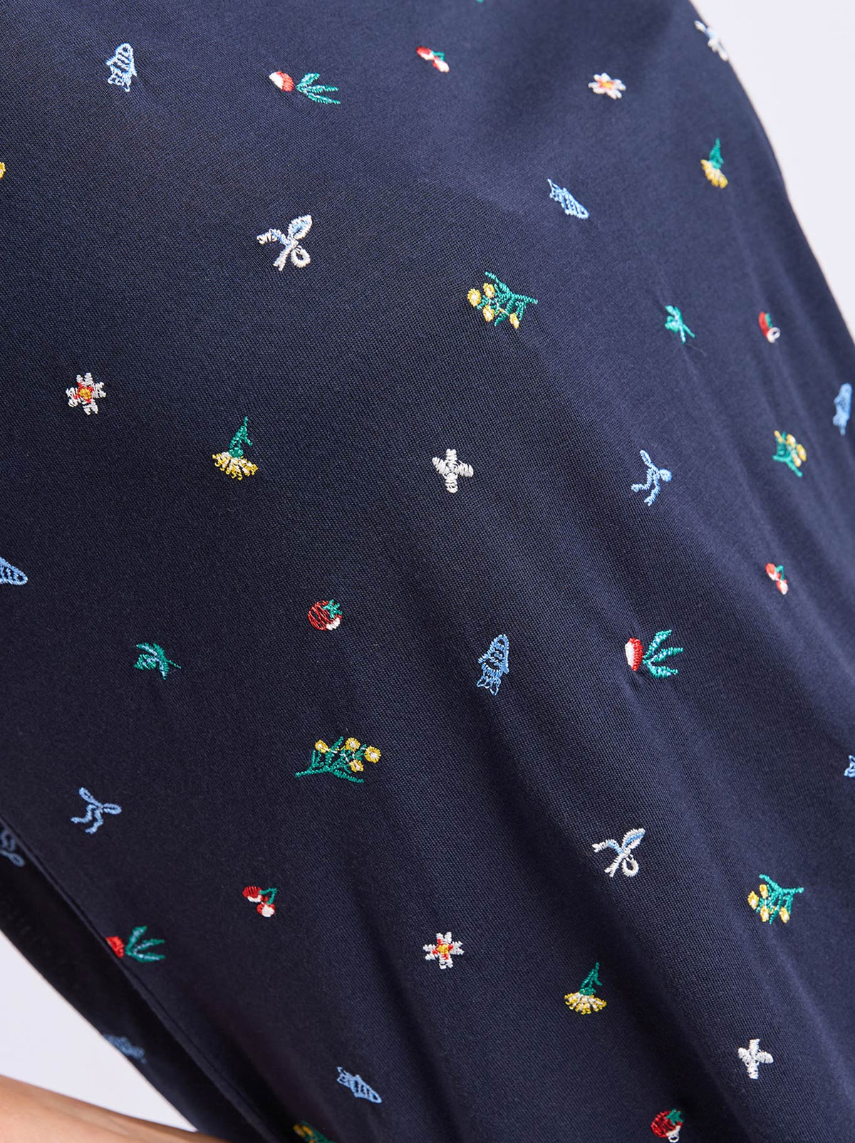 ELM FESTIVE MARKET TEE