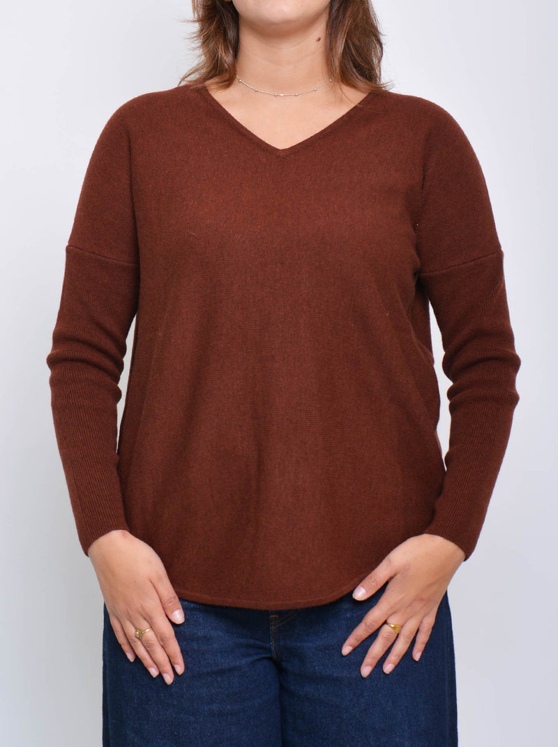 JAMES MELBOURNE CURVED HEM VEE NECK