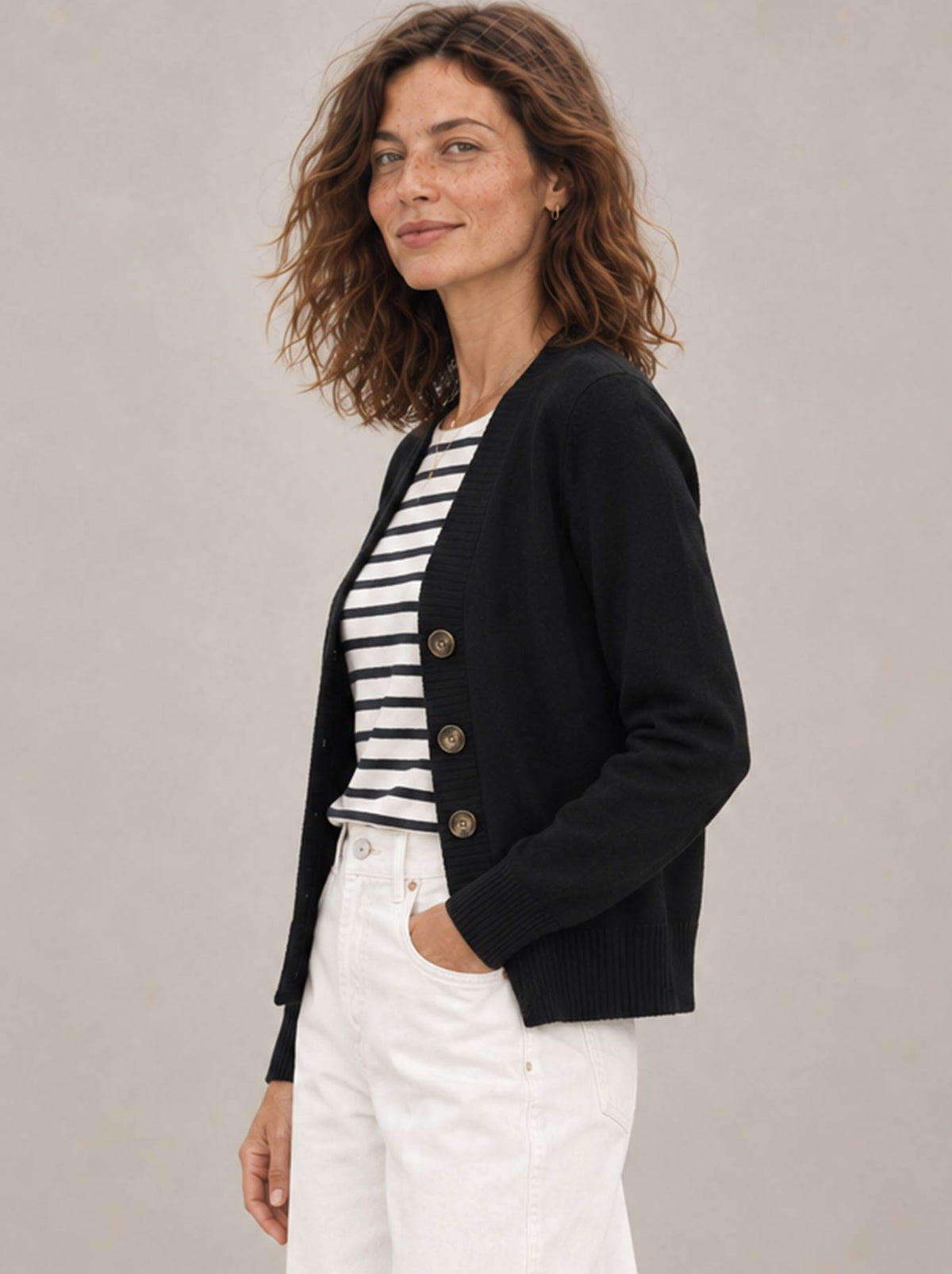JAMES MELBOURNE V BUTTON CARDI