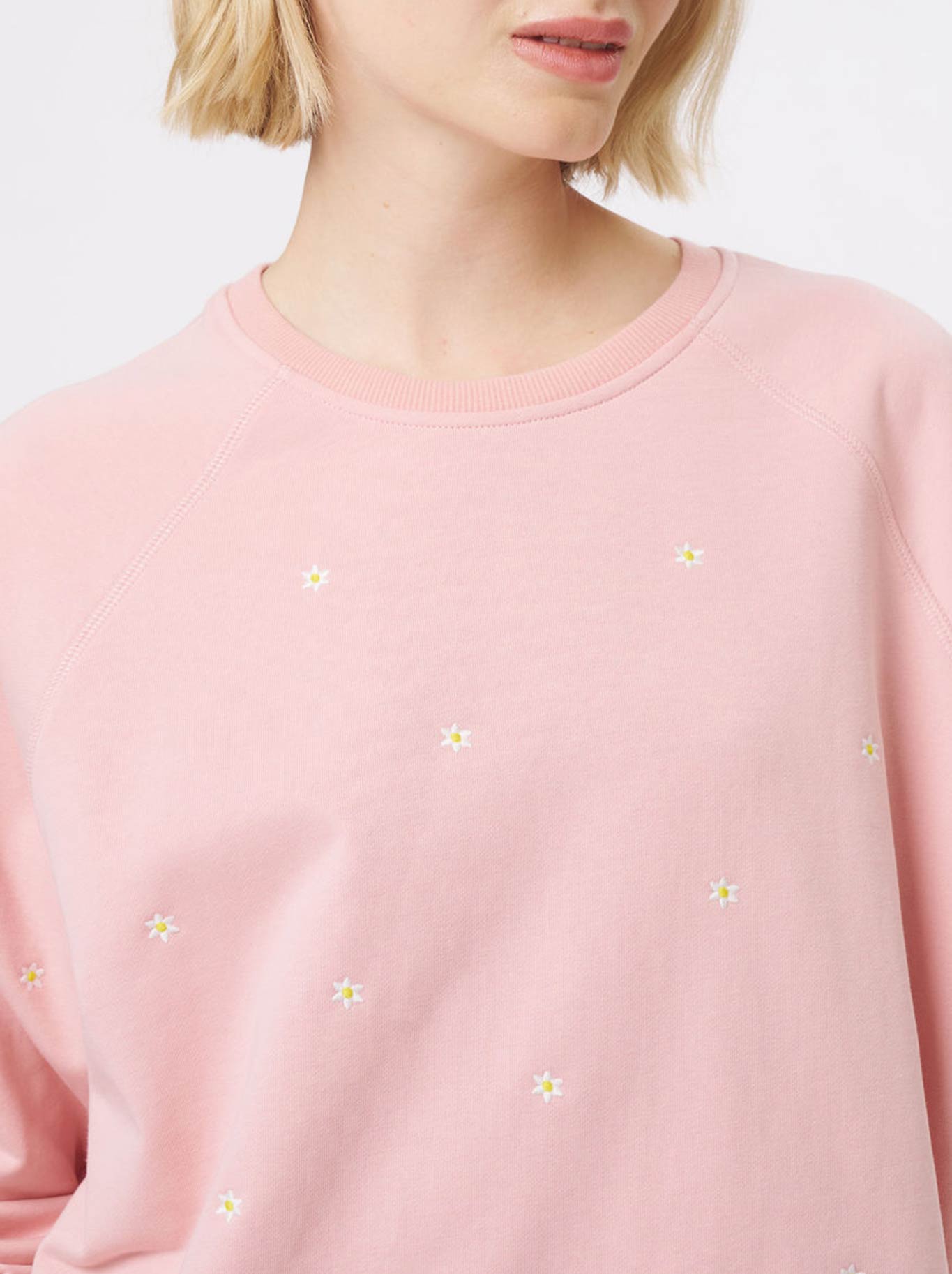 KIREINA PATTI SWEATSHIRT