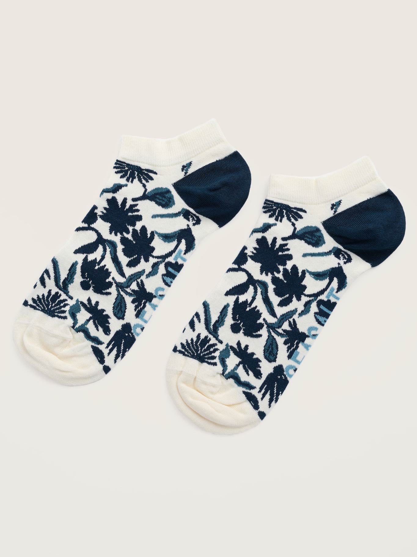 SEASALT BAMBOO ARTY TRAINER SOCKS