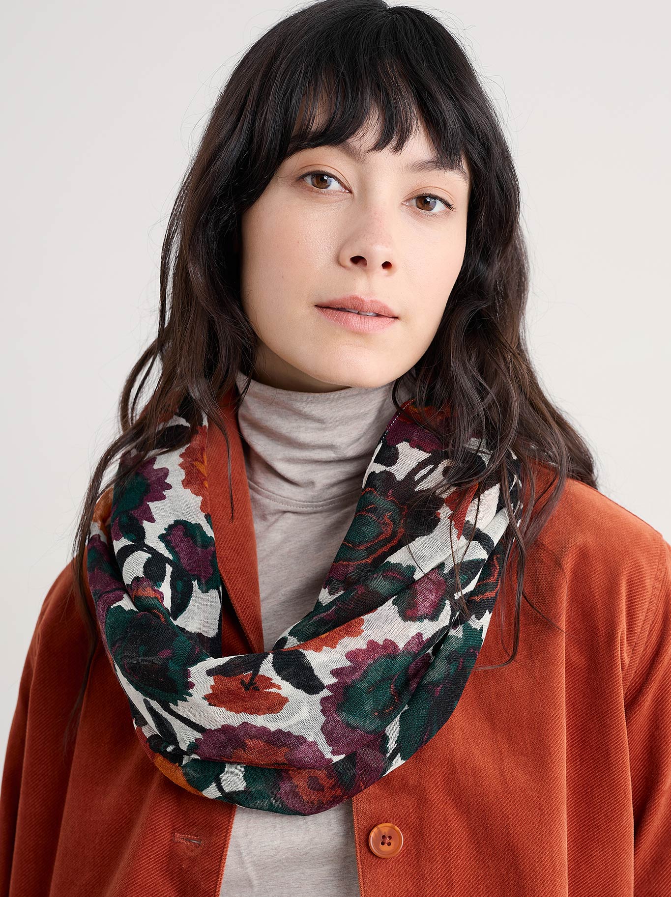 SEASALT PRETTY CIRCLE SCARF