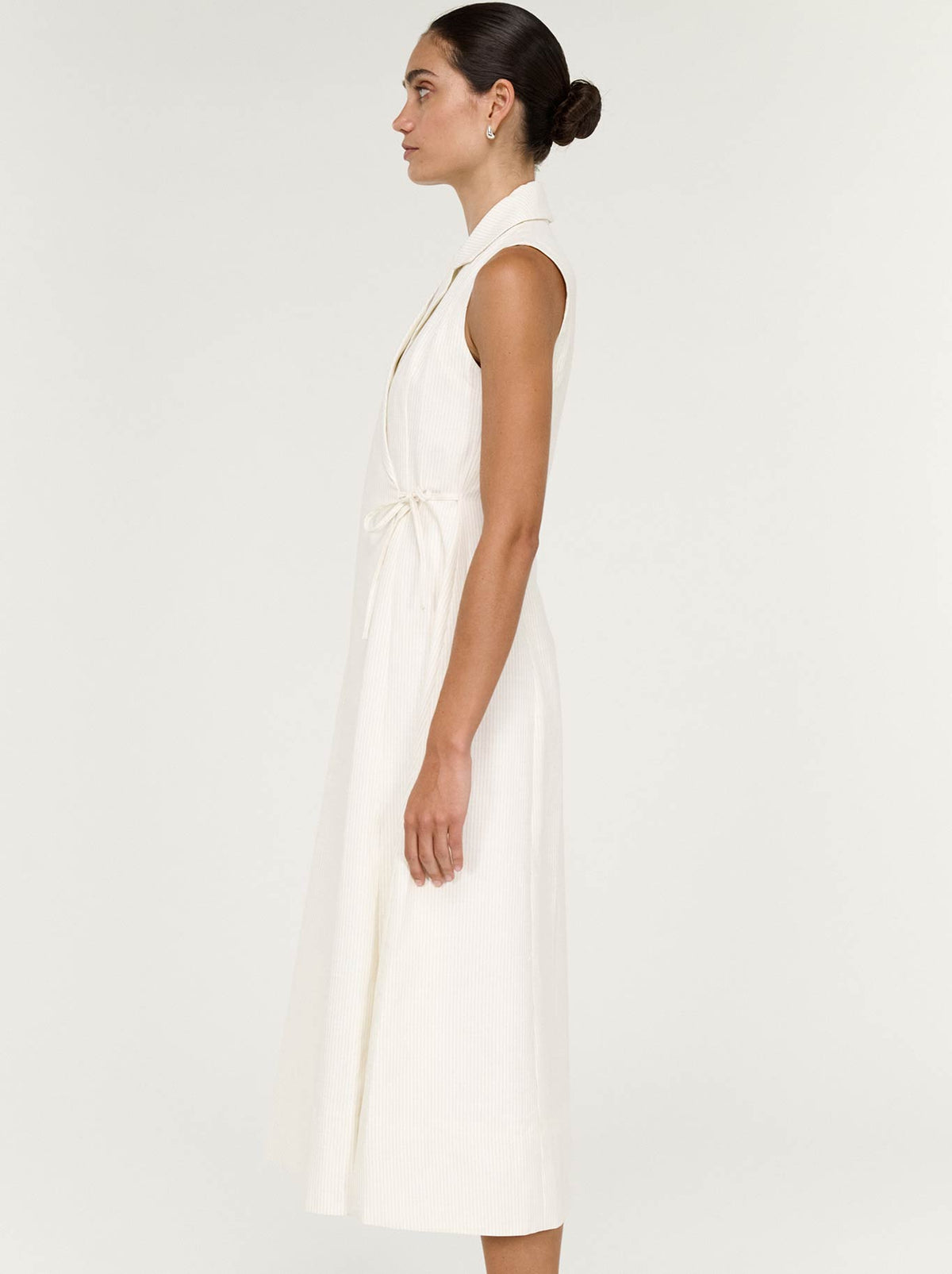 STAPLE THE LABEL SAVINA WRAP MIDI DRESS