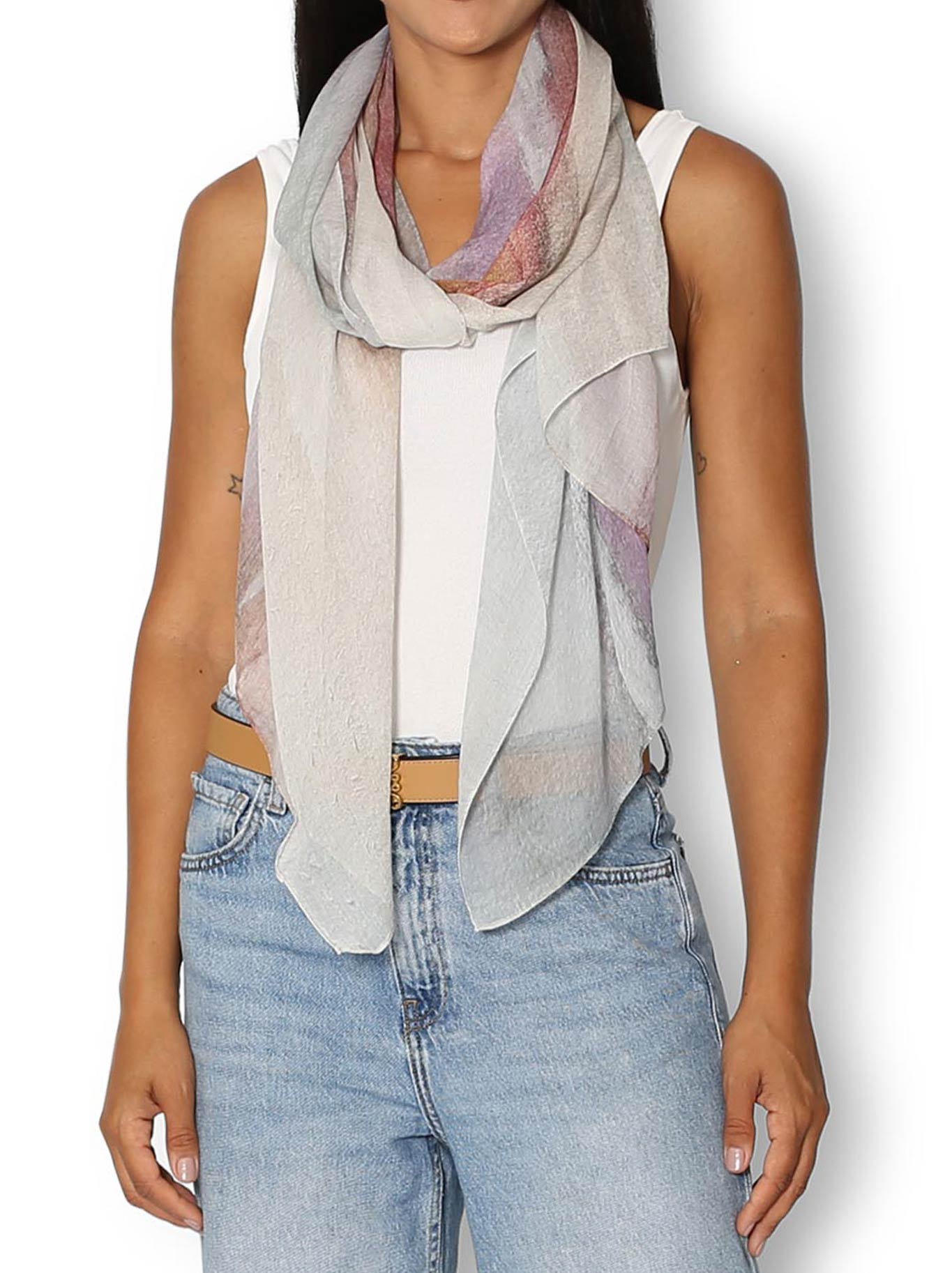 THE ARTISTS LABEL TRANSFORMATION SCARF