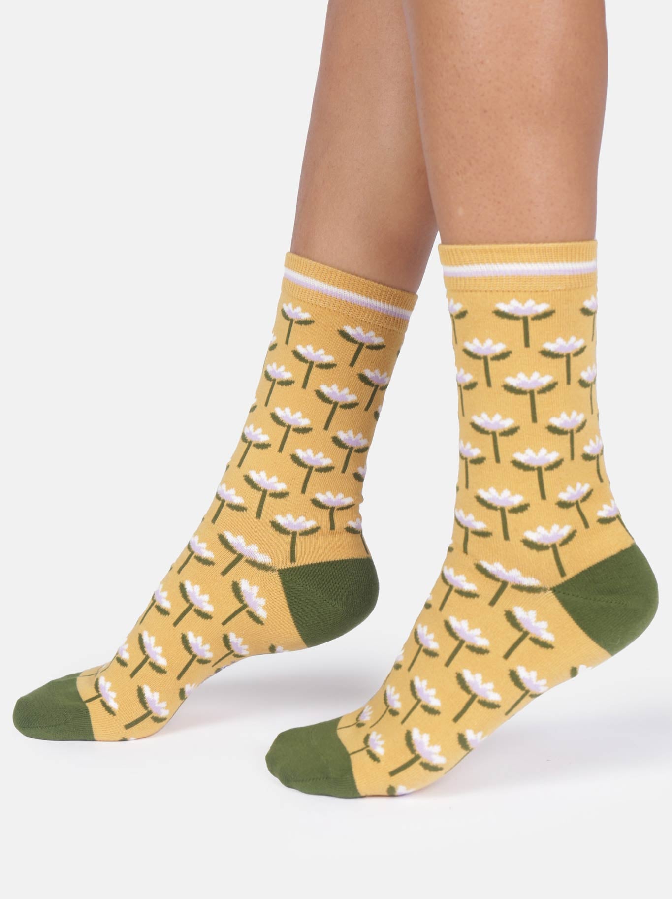 THOUGHT FLORAL TILE ORGANIC COTTON CREW SOCKS