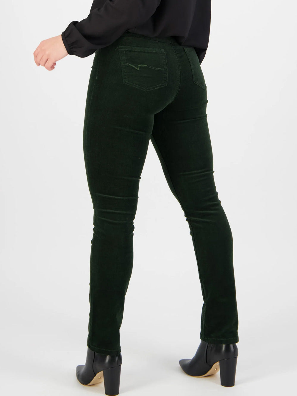 VASSALLI BAY SLIM LEG CORD PULL ON PANT