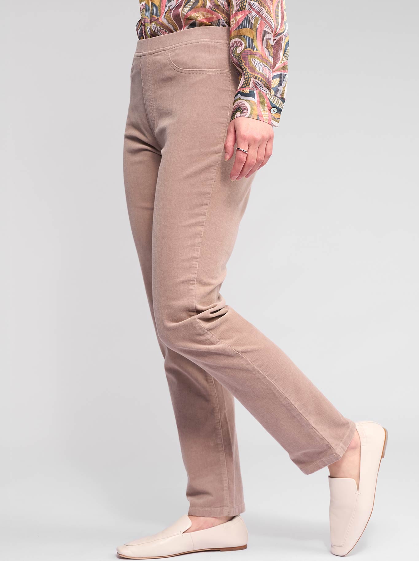 VASSALLI BAY SLIM LEG CORD PULL ON PANT