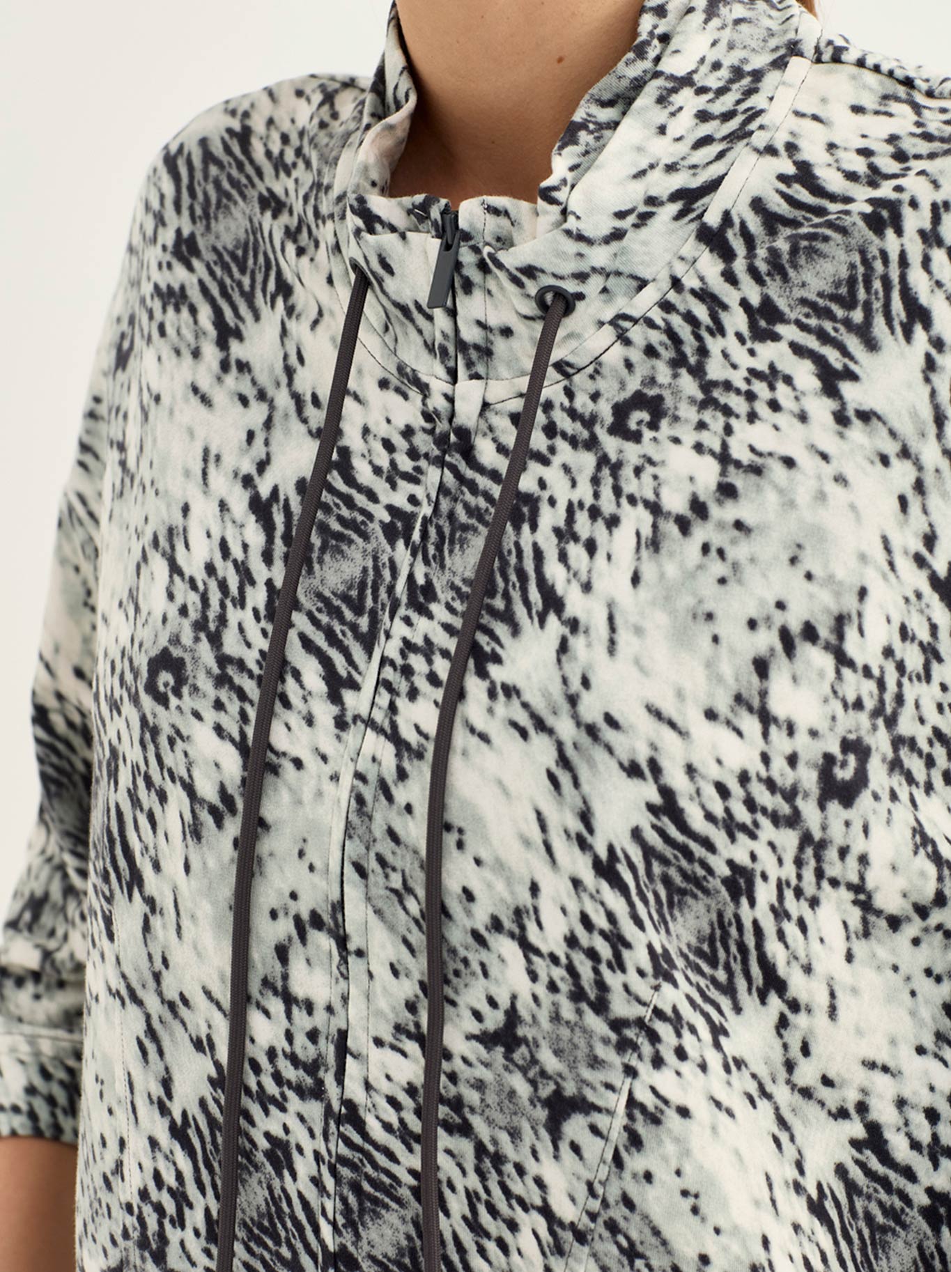 VERGE VENOM JACKET